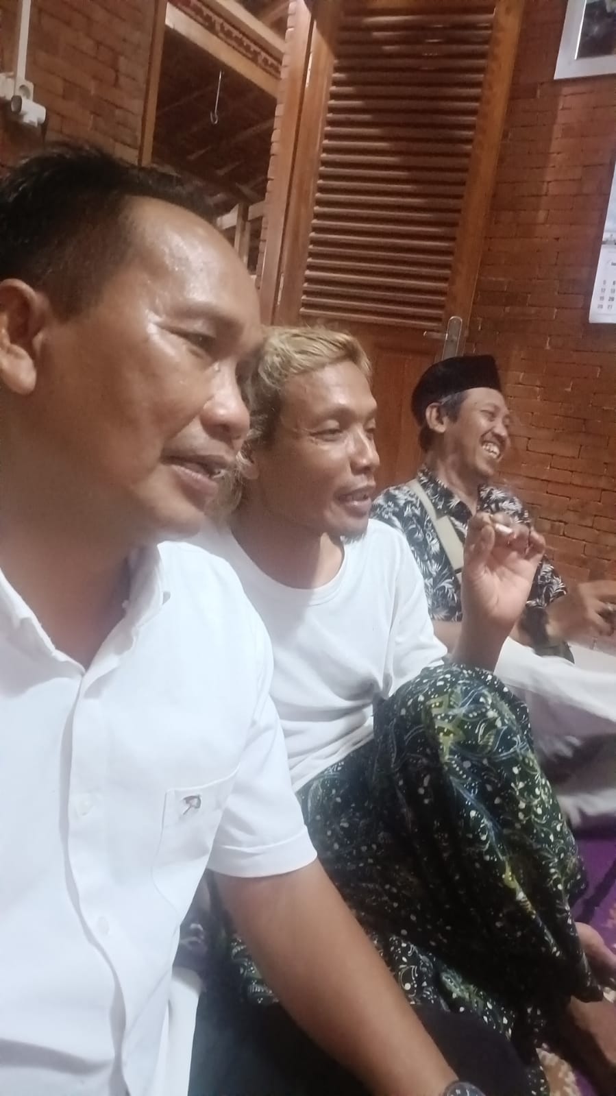 Gus Peyek (kanan) dan Ketua Harian PBSI Sidoarjo Harnadi dalam acara buka puasa bersama pada Rabu sore (12/3/2025).