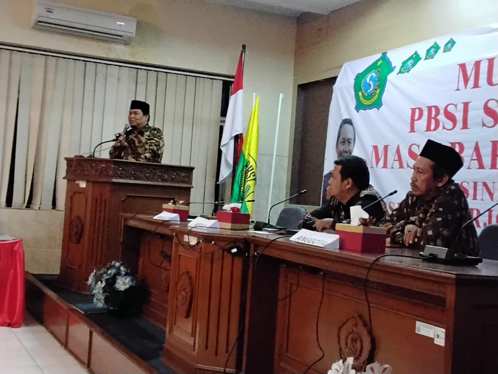 Ketua Umum PBSI Sidoarjo 2021-2025 Mohammad Ainur Rahman saat memberikan sambutan di Muskab PBSI Sidoarjo