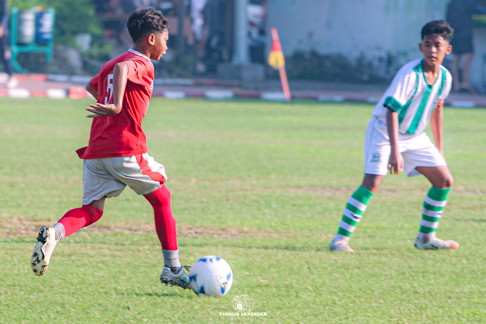 Tunas Jaya saat berhadapan dengan Deltras di babak penyisihan Piala Suratin U-13 di Lapangan Sumorame, Candi, Sidoarjo.