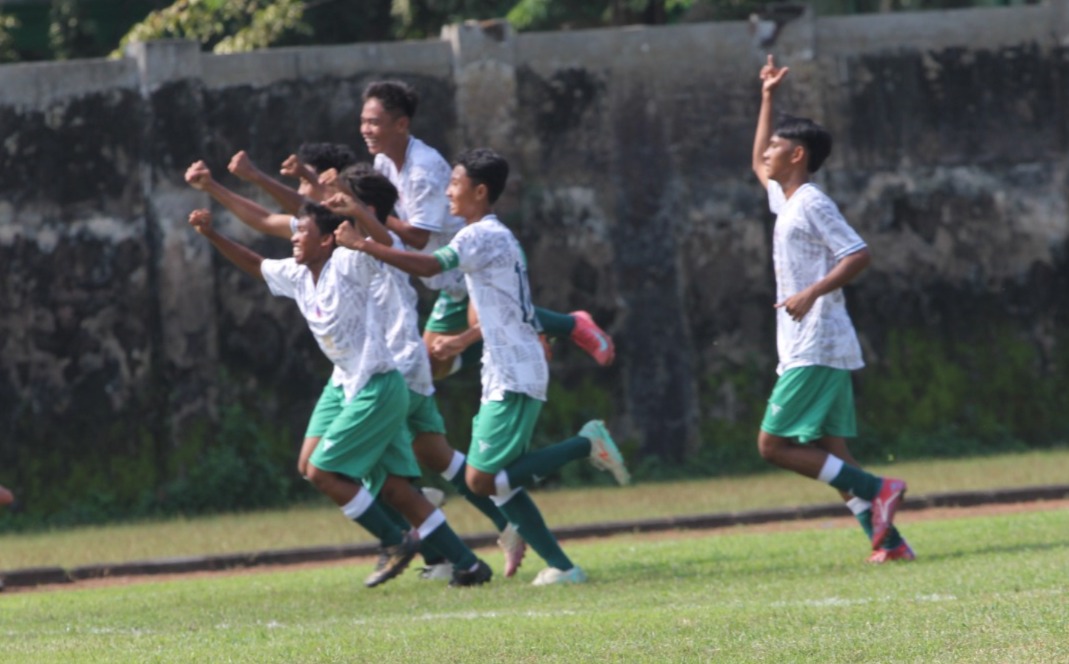 Selebrasi para pemain Persida setelah menjebol gawang Akor FC Jombang. Namun, kegembiraan ini hanya berlangsung sementara.