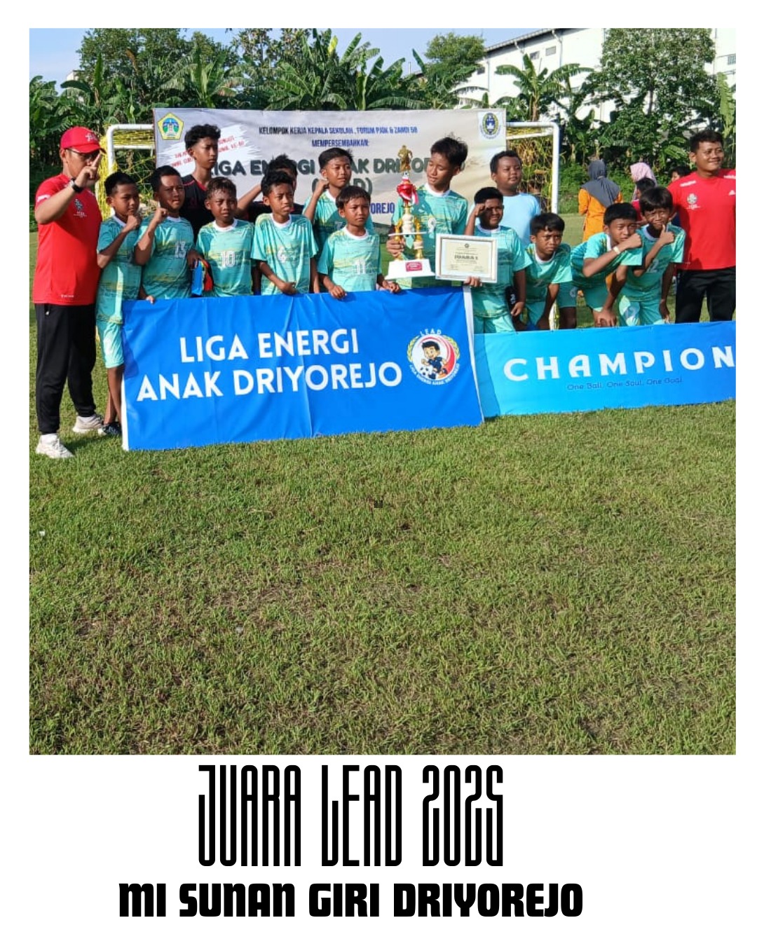 MI Sunan Giri Driyorejo Gresik saat juara LEAD 2025.
